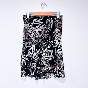 VAMP‎ Black floral skirt